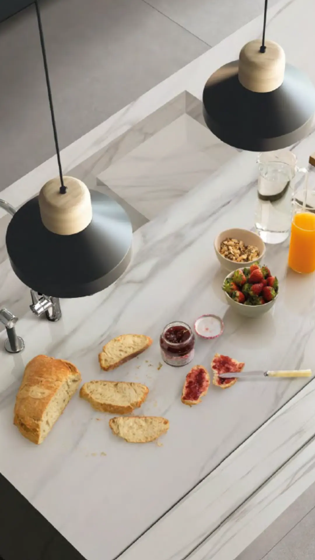 Κεραμική επιφάνεια της LEVEL σε πάγκο κουζίνας